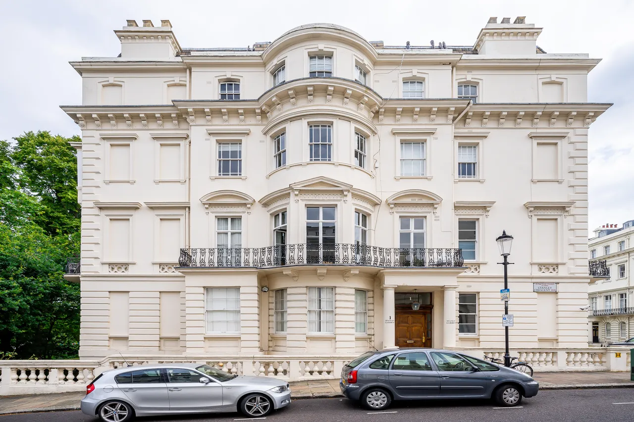 2 bed flat for sale, Stanley Gardens, London, W11