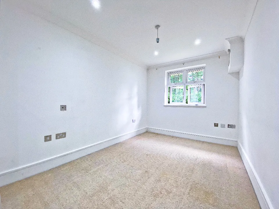Grasmere, Knightsbridge Road, Camberley, GU15 3TS, photo 9