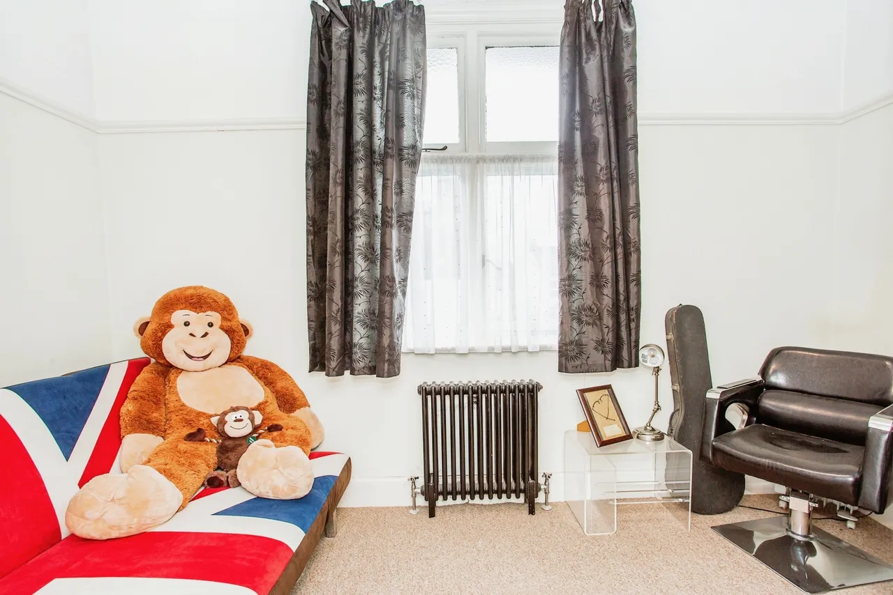 Westcliff Parade, Westcliff-on-Sea, Essex, SS0, photo 16