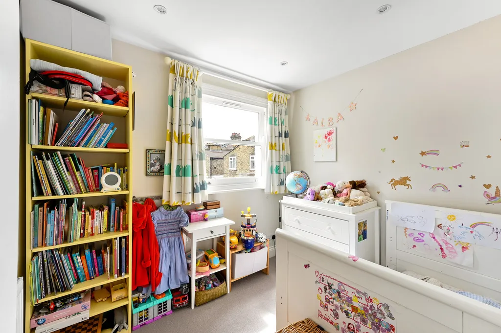 Shuttleworth Road, London, SW11, photo 11