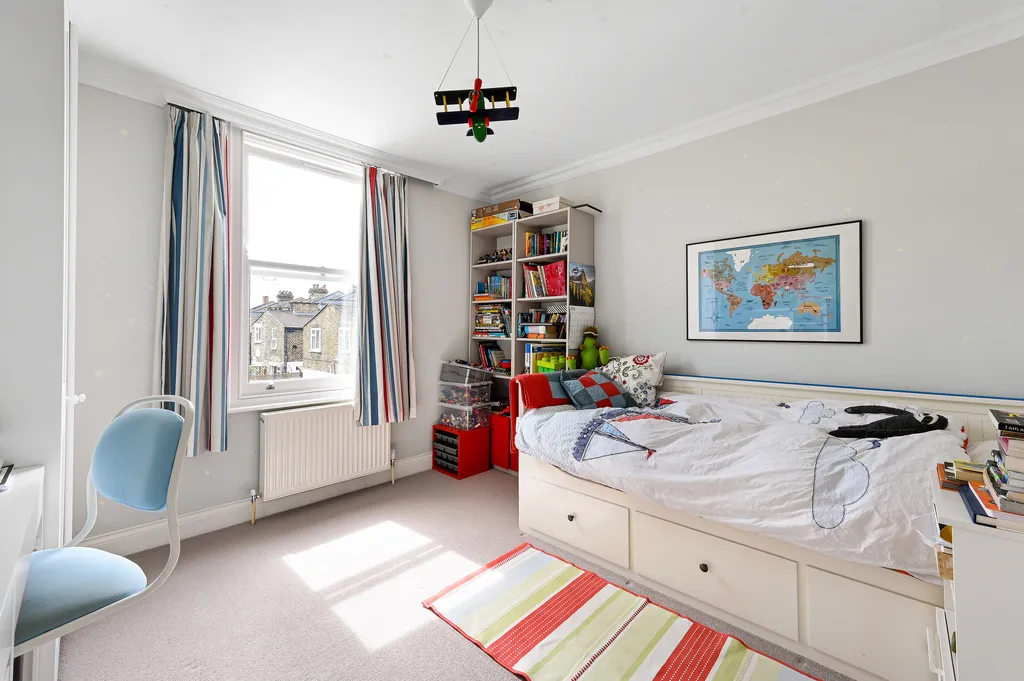 Shuttleworth Road, London, SW11, photo 9