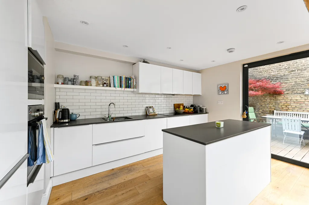 Shuttleworth Road, London, SW11, photo 5