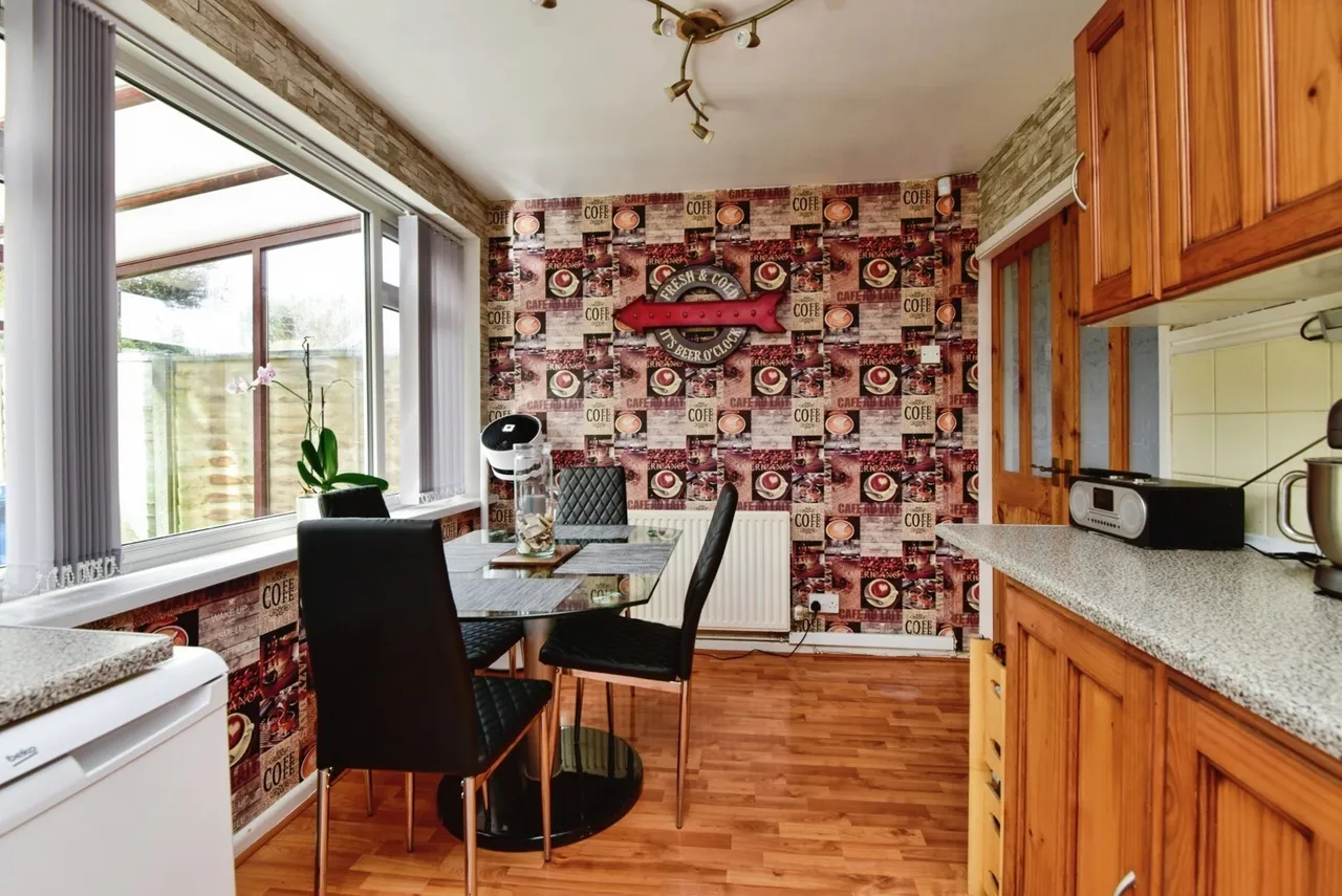 Hollies Drive, Stoke-on-Trent, Staffordshire, ST3, photo 24