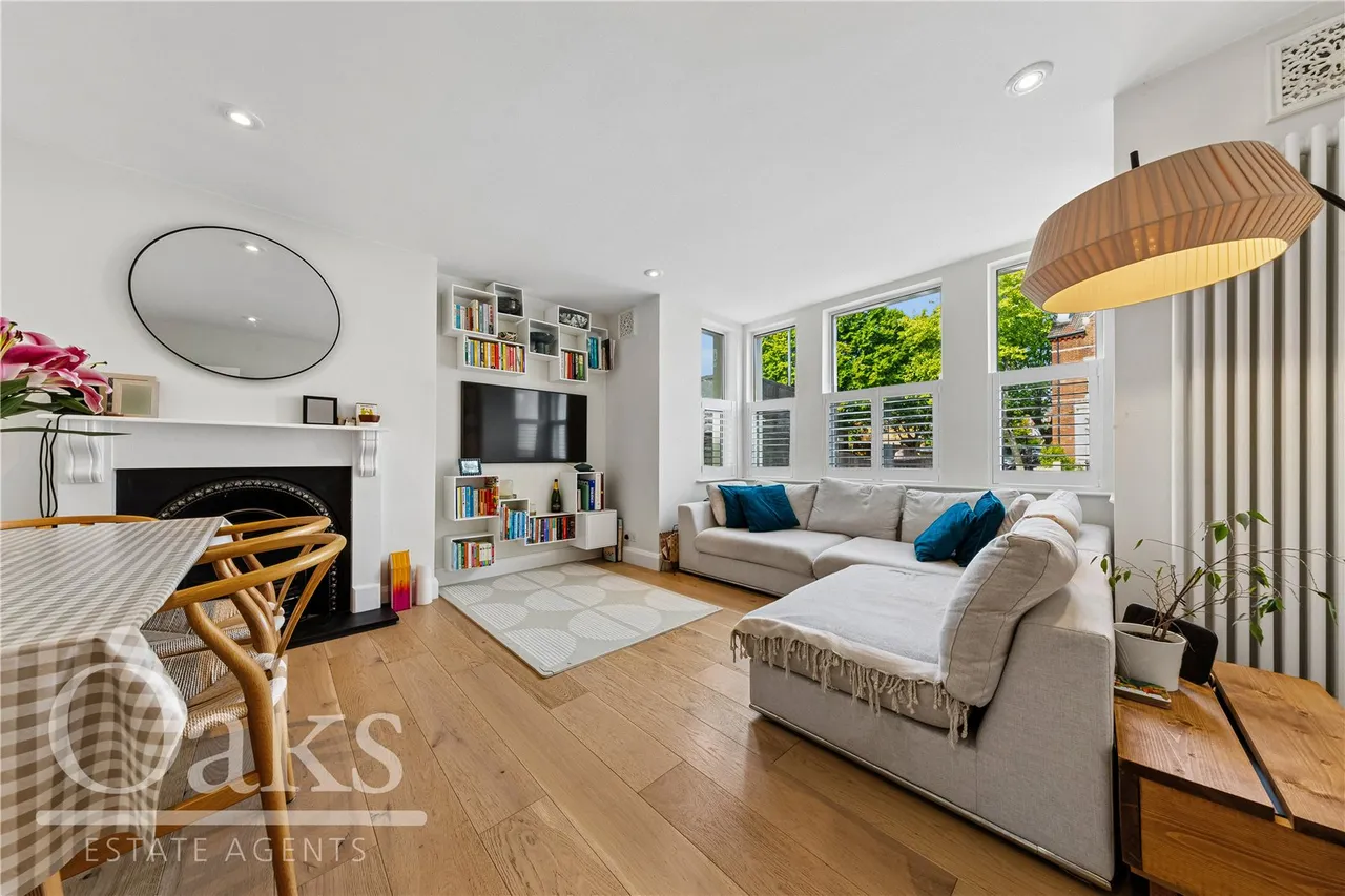 3 bed flat for sale, Norwood Road, Herne Hill, SE24