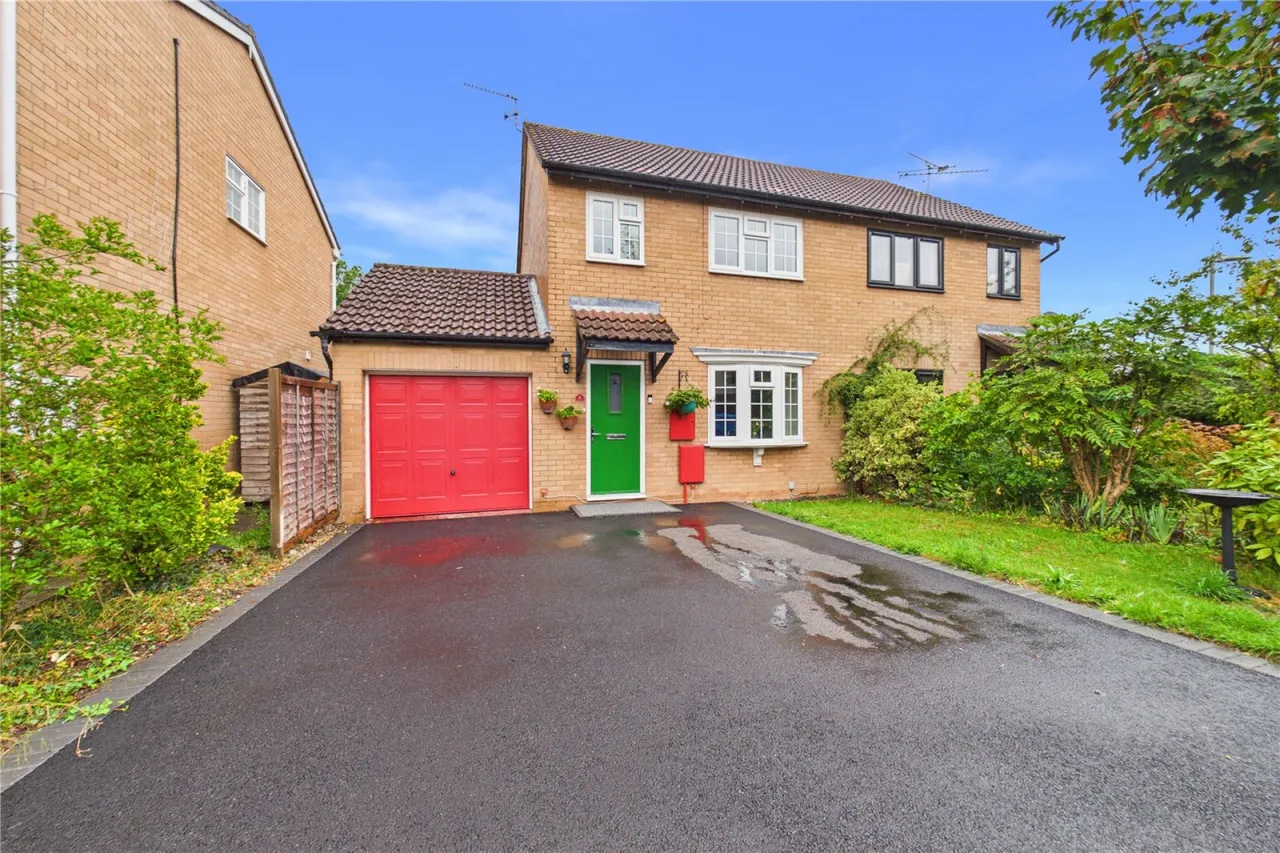3 bed house for sale, Wheeler Close, Burghfield Common, RG7