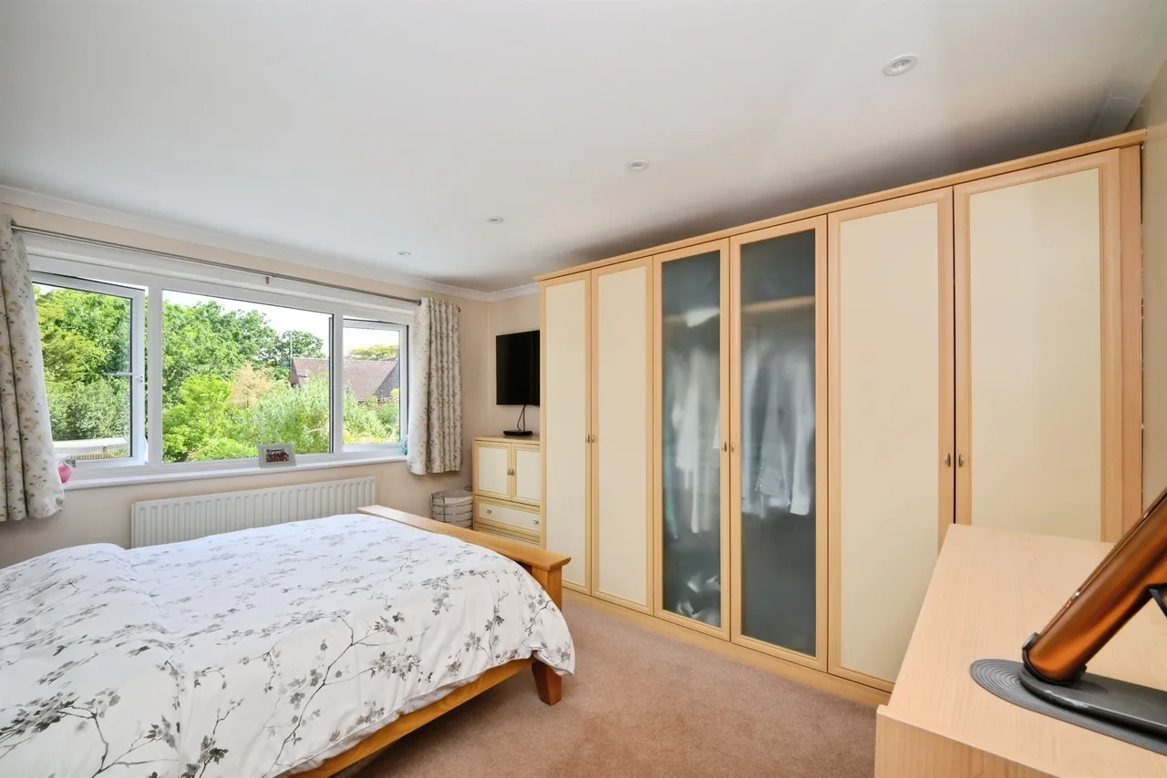 Bumbles Green, Nazeing, EN9, photo 11