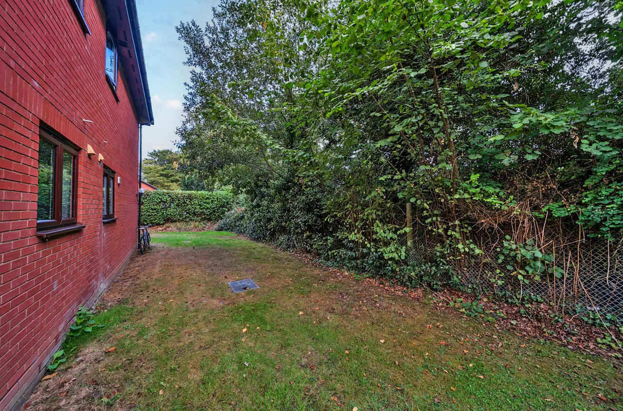 Minley Grove, Fleet, GU51, photo 7