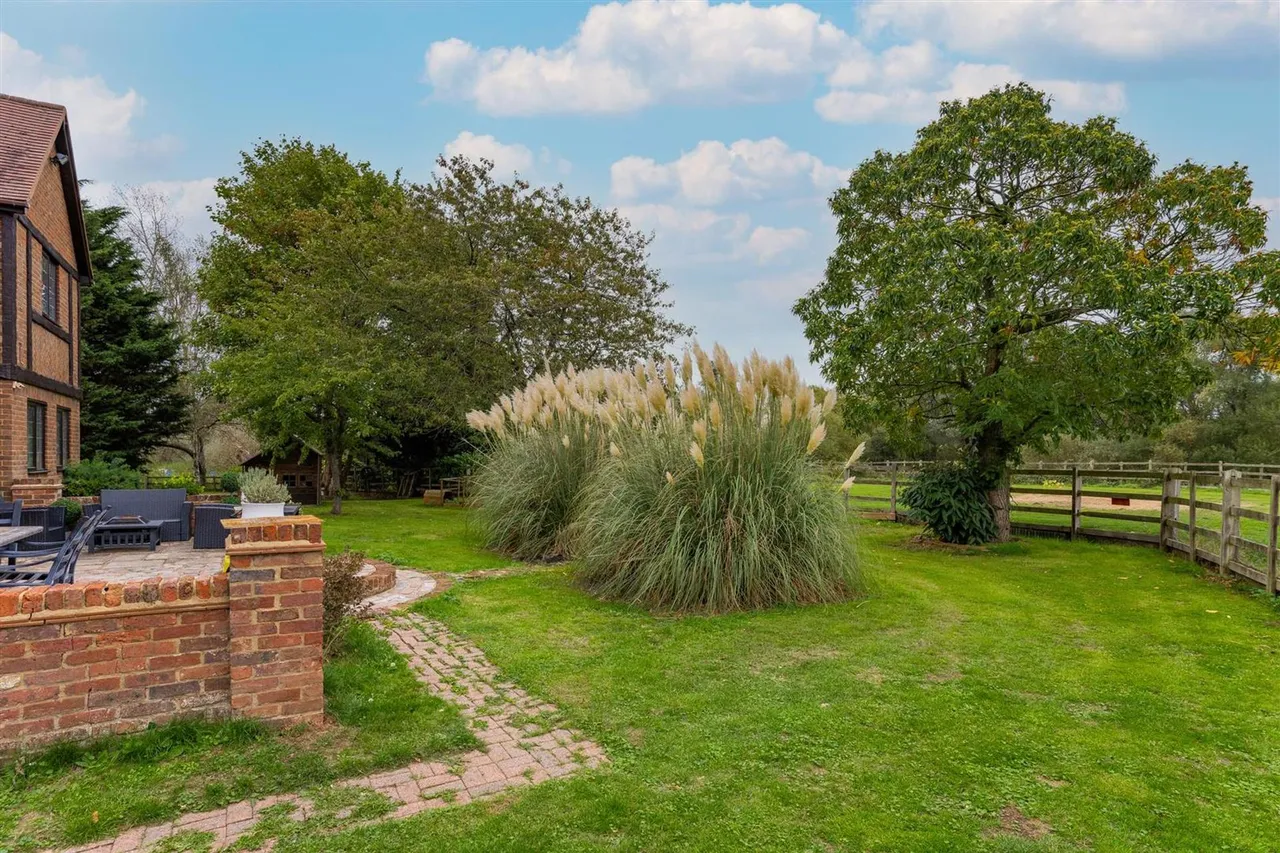 Old Parkbury Lane, Colney Street, AL2, photo 27