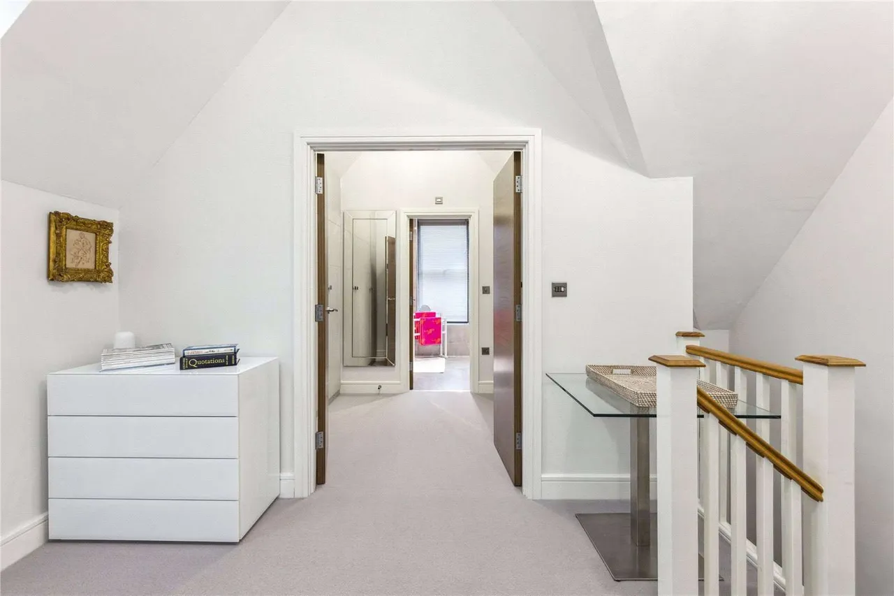 Chestnut Avenue, Guildford, Surrey, GU2 4AE, photo 6