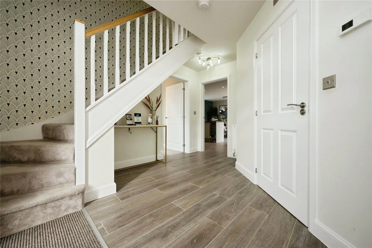 Clipstone Park, Briggington Way, Leighton Buzzard, Bedfordshire, LU7, photo 11