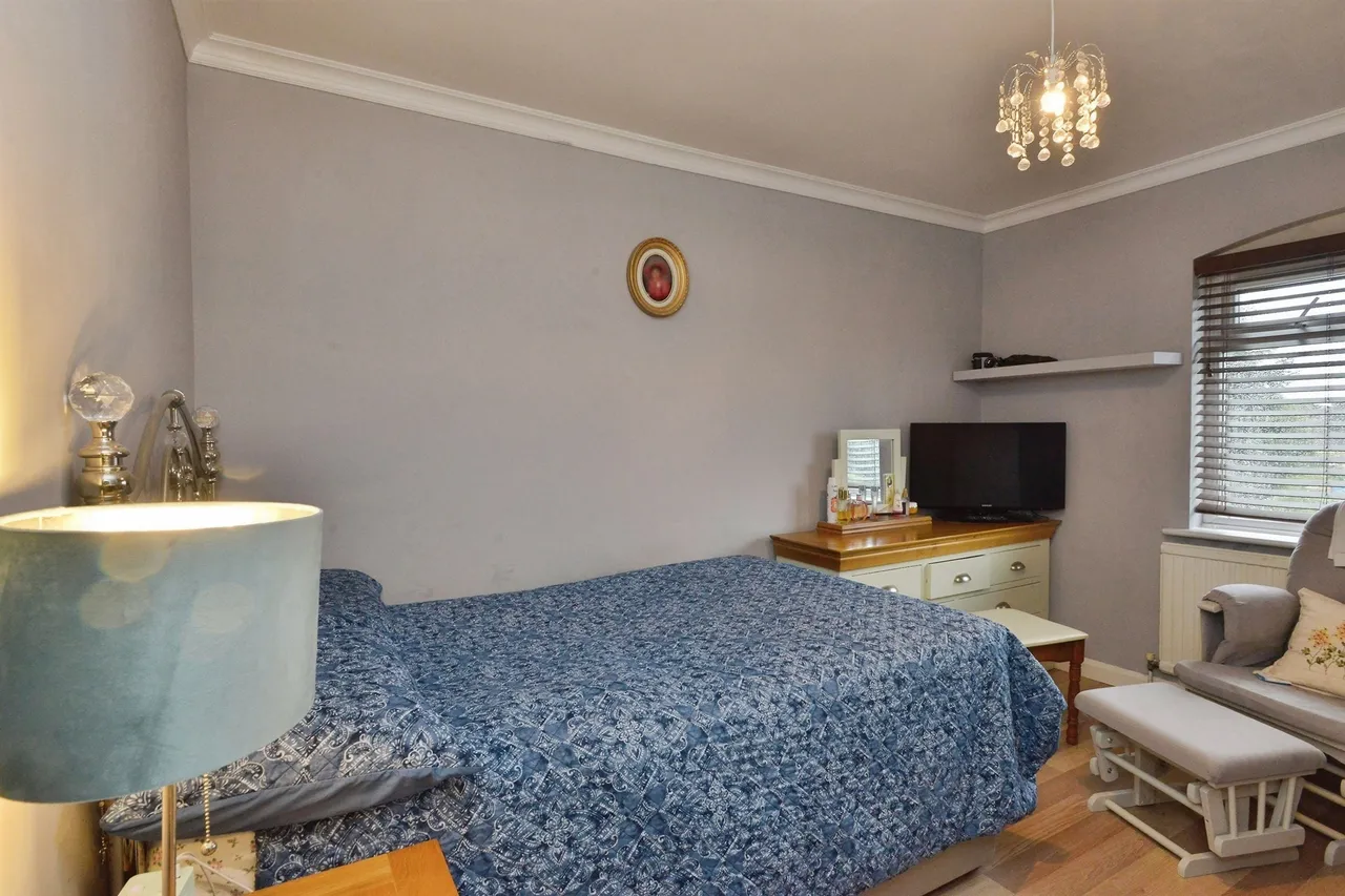 Eaton Avenue, Bletchley, MK2, photo 10