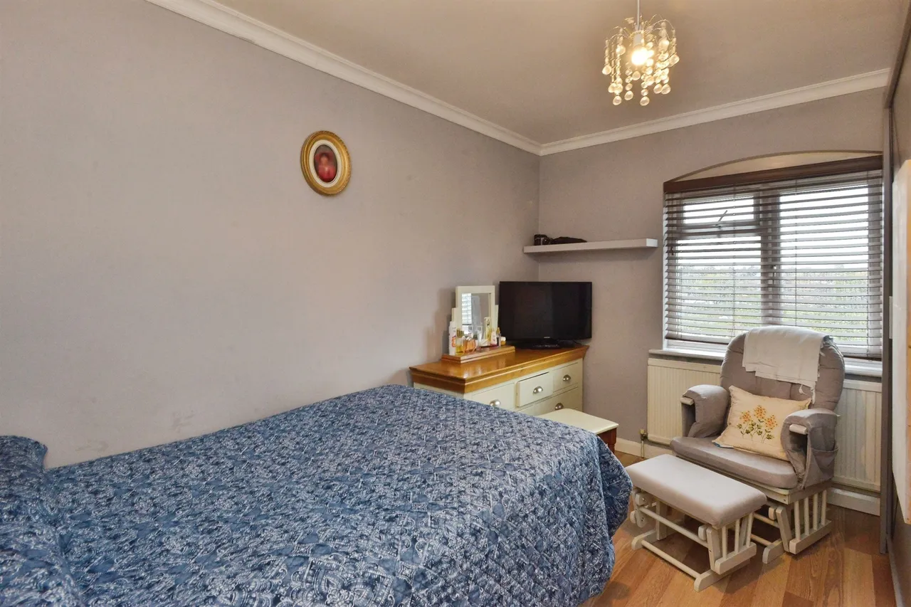 Eaton Avenue, Bletchley, MK2, photo 11