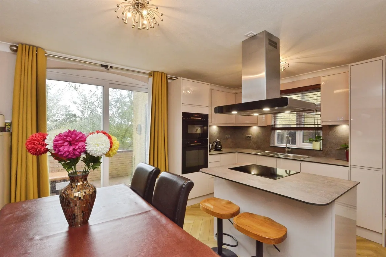 Eaton Avenue, Bletchley, MK2, photo 2