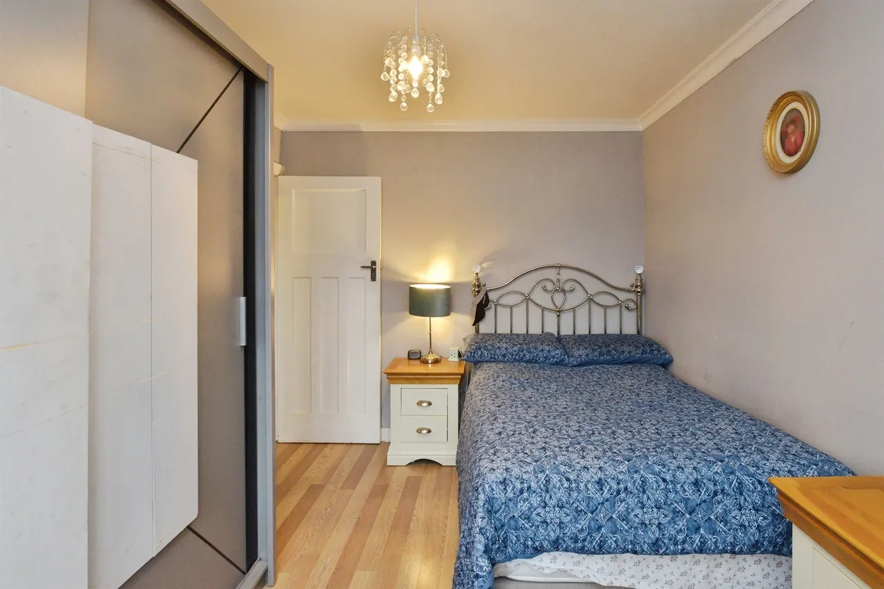Eaton Avenue, Bletchley, MK2, photo 12