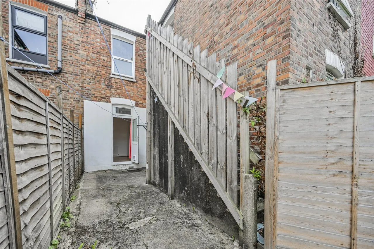 Sirdar Road, London, N22, photo 13