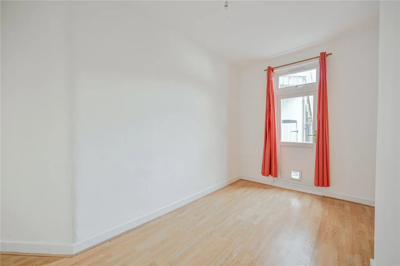 Sirdar Road, London, N22, photo 10