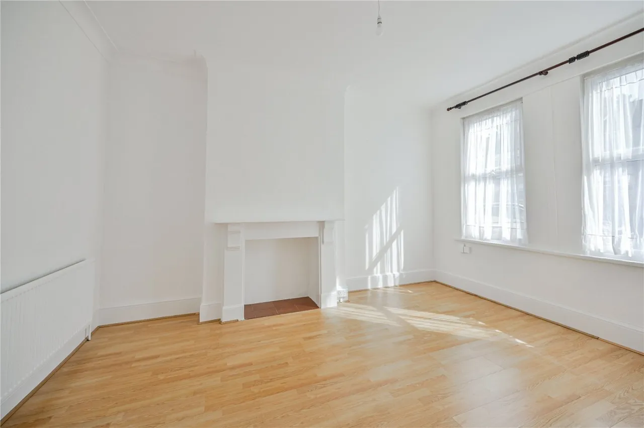 Sirdar Road, London, N22, photo 2