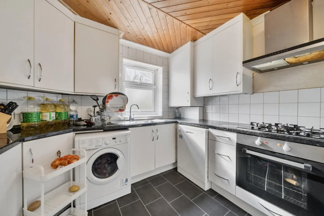 Central Road, Morden, photo 3