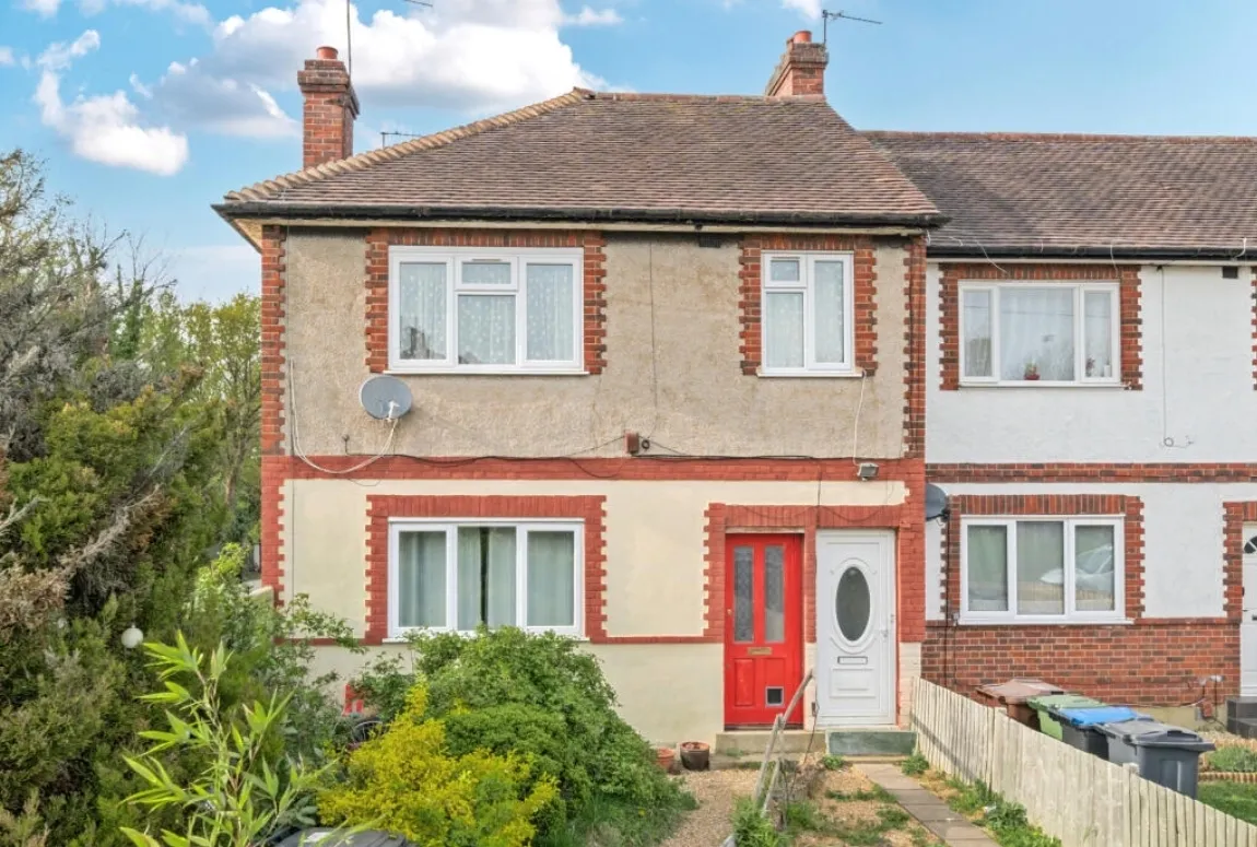 3 bed flat for sale — Central Road, Morden