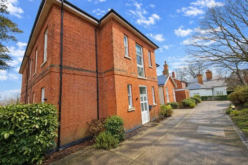 house for sale — 21 Charles Sevright Way, Mill Hill NW7 1FF