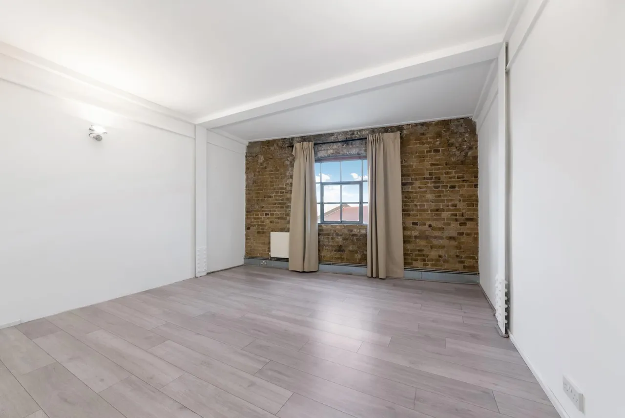 Orchard Place, London, E14, photo 3