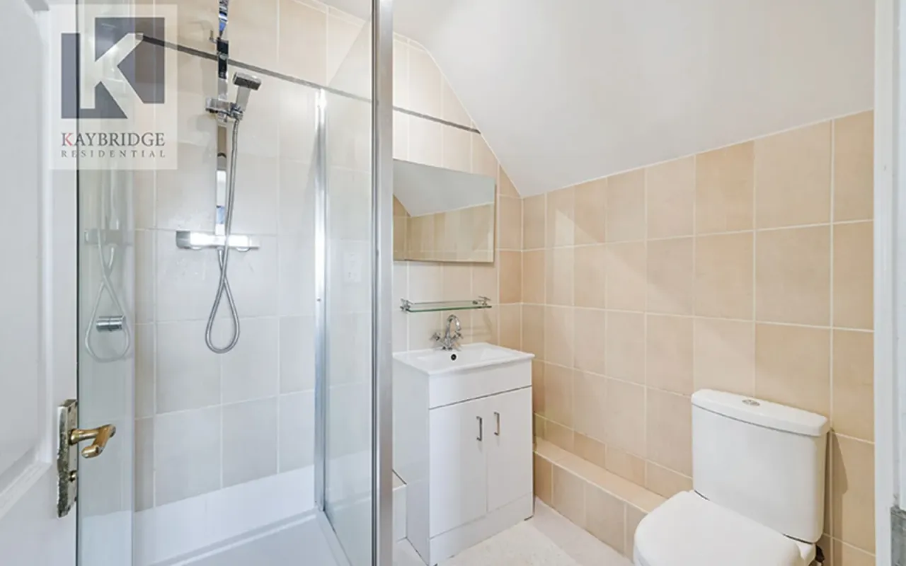 East Street, St. Georges Court, KT17, photo 11