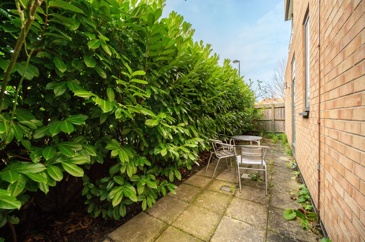 Flat 1, Maple Court, London, photo 4