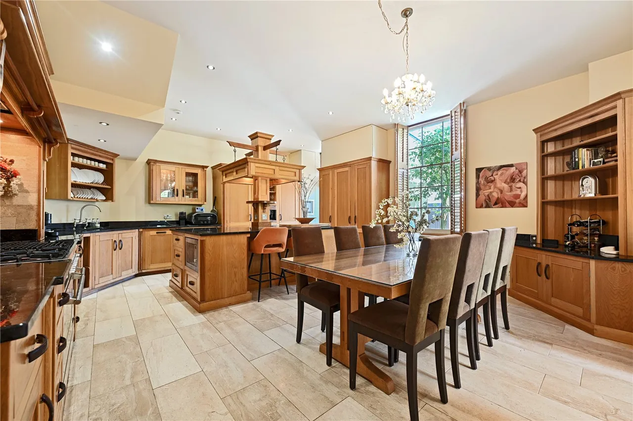 Kentish Lane, Brookmans Park, Hertfordshire, AL9 6JY, photo 13