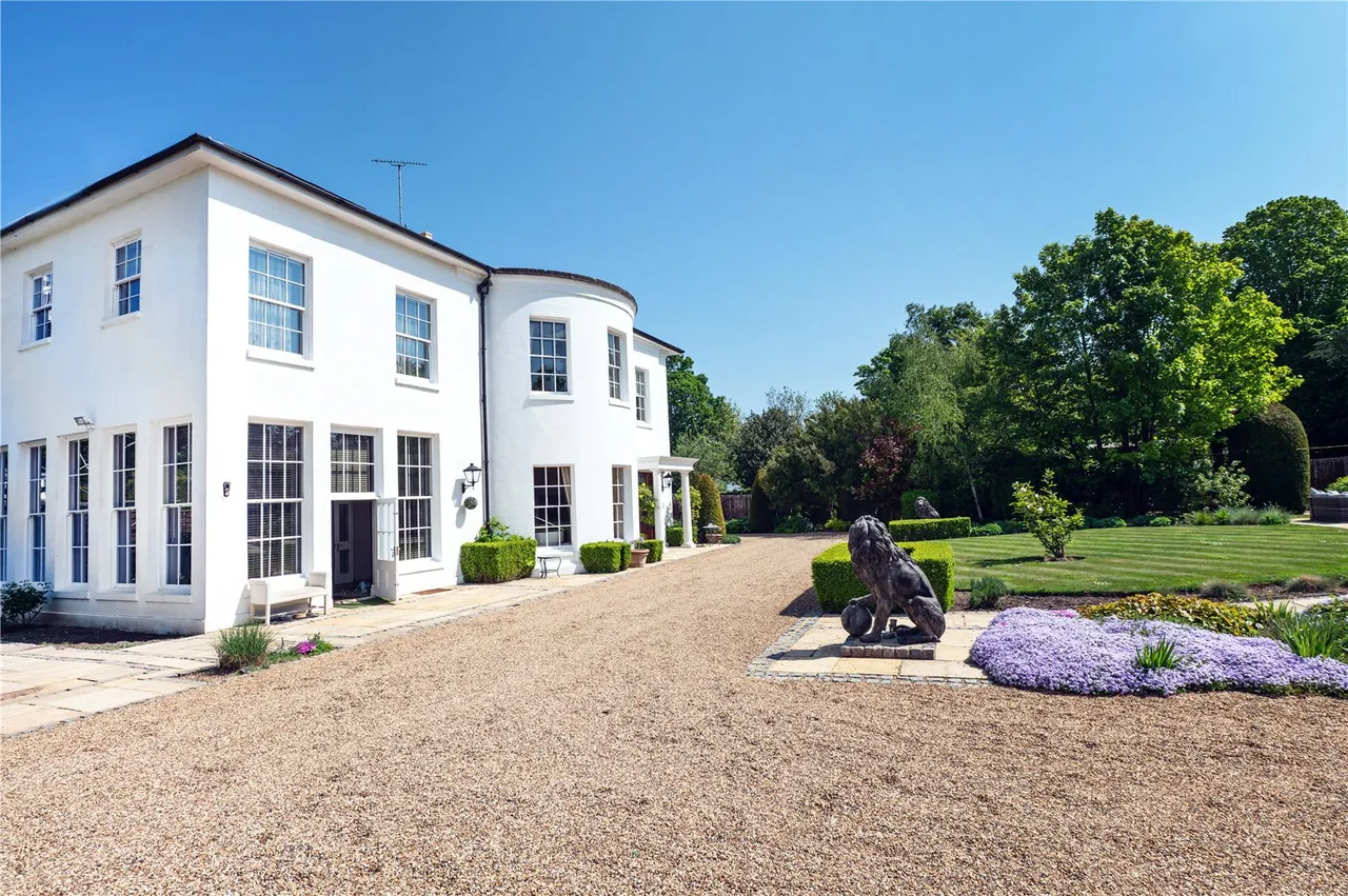 Kentish Lane, Brookmans Park, Hertfordshire, AL9 6JY, photo 33