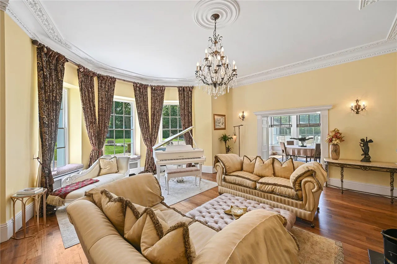Kentish Lane, Brookmans Park, Hertfordshire, AL9 6JY, photo 11