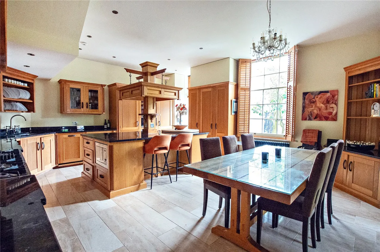 Kentish Lane, Brookmans Park, Hertfordshire, AL9 6JY, photo 15