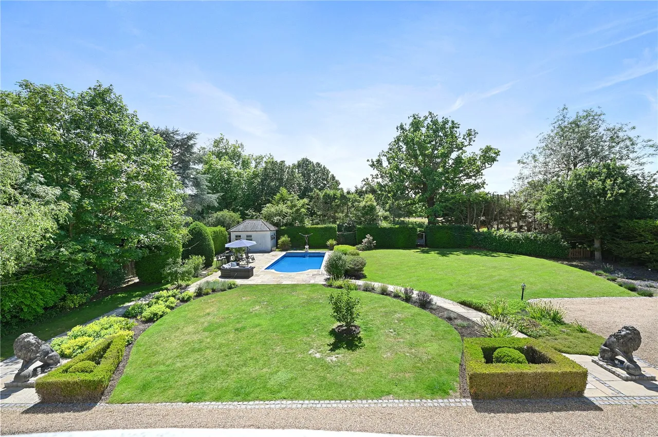 Kentish Lane, Brookmans Park, Hertfordshire, AL9 6JY, photo 4