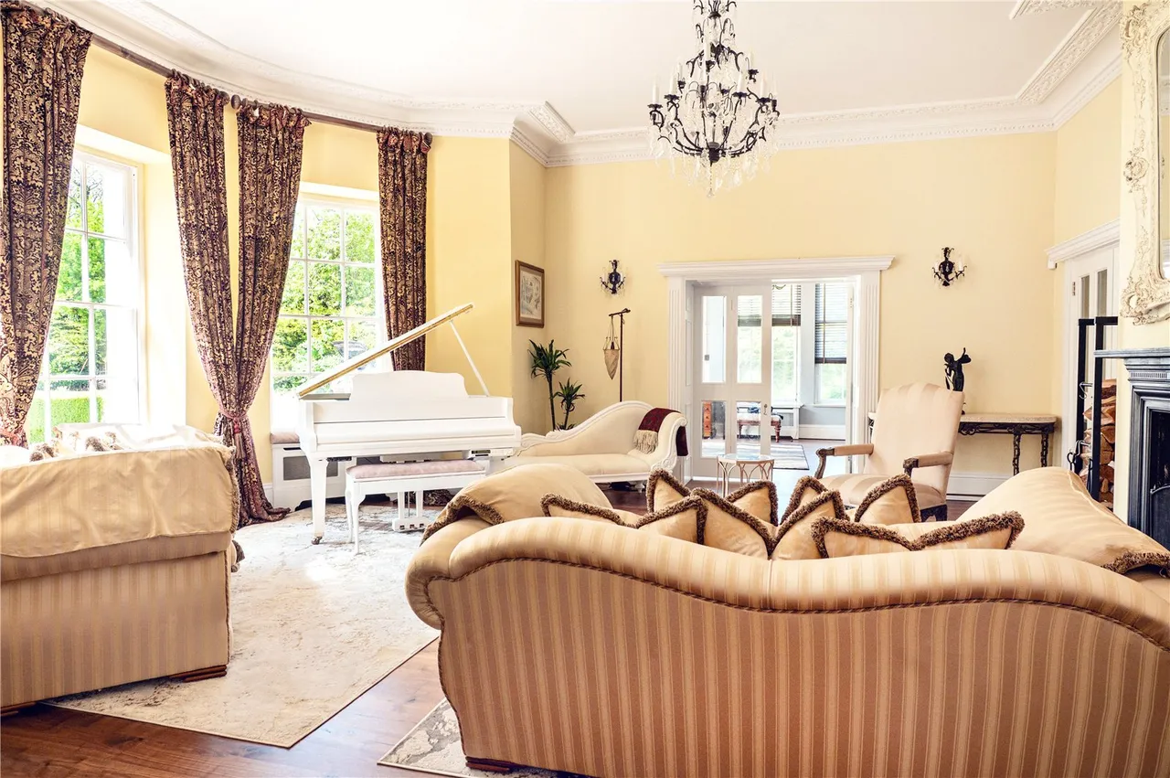 Kentish Lane, Brookmans Park, Hertfordshire, AL9 6JY, photo 9