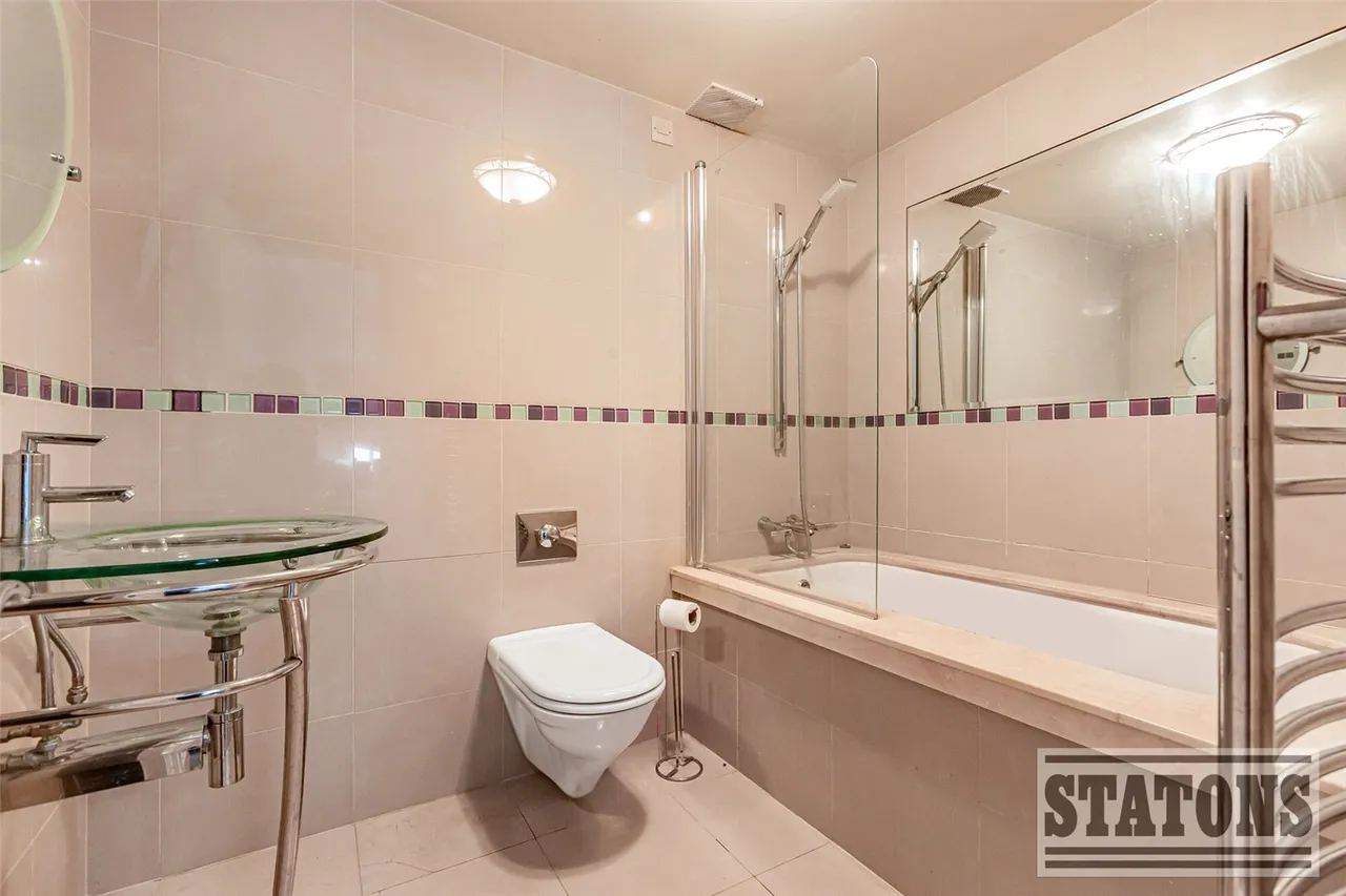 Kentish Lane, Brookmans Park, Hertfordshire, AL9 6JY, photo 25