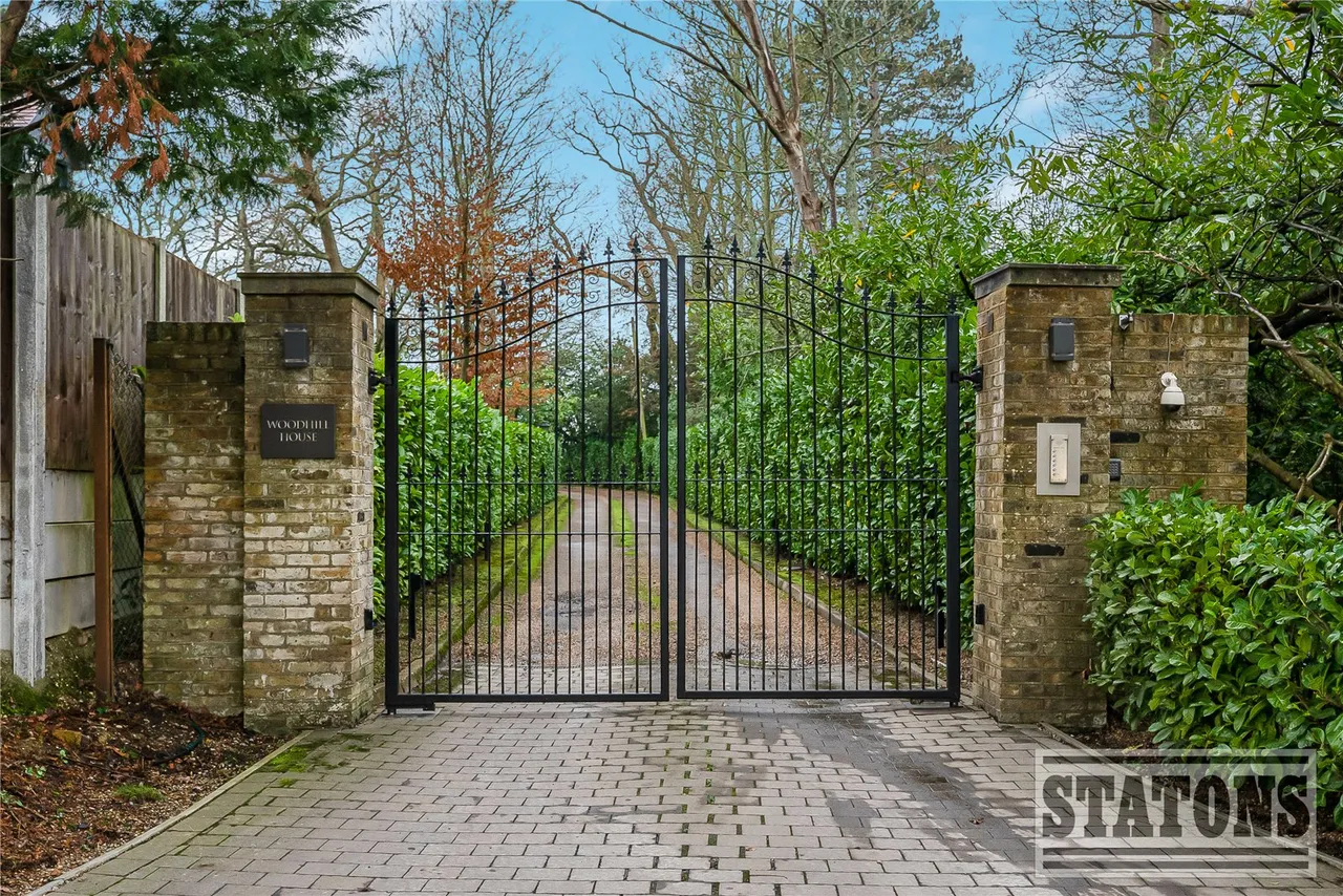 Kentish Lane, Brookmans Park, Hertfordshire, AL9 6JY, photo 5
