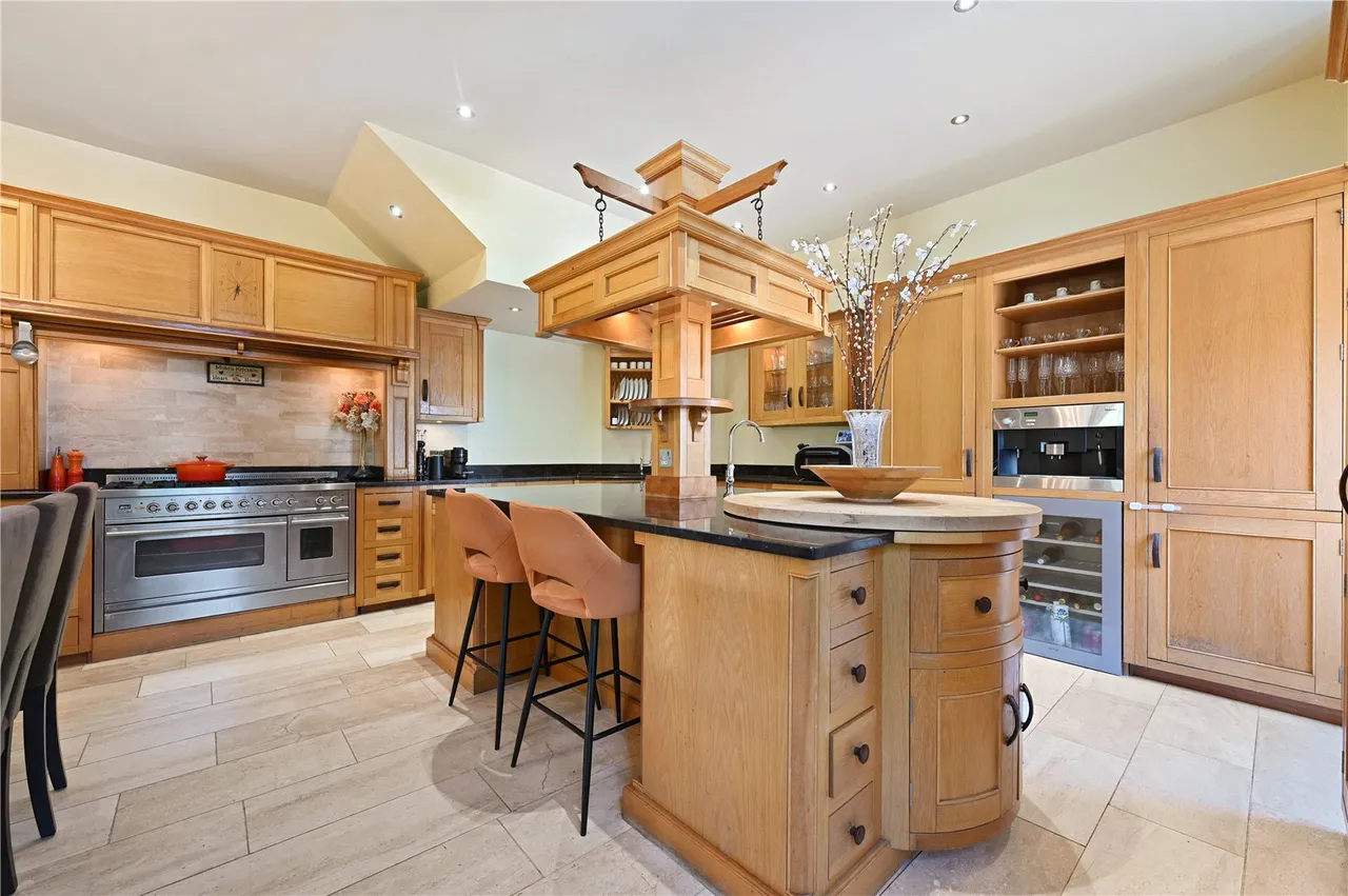 Kentish Lane, Brookmans Park, Hertfordshire, AL9 6JY, photo 14