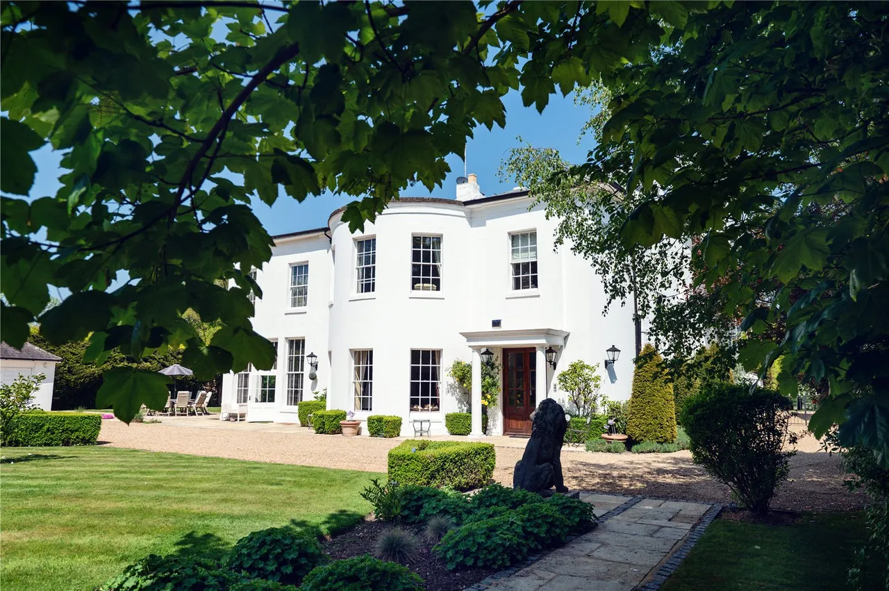 Kentish Lane, Brookmans Park, Hertfordshire, AL9 6JY, photo 6