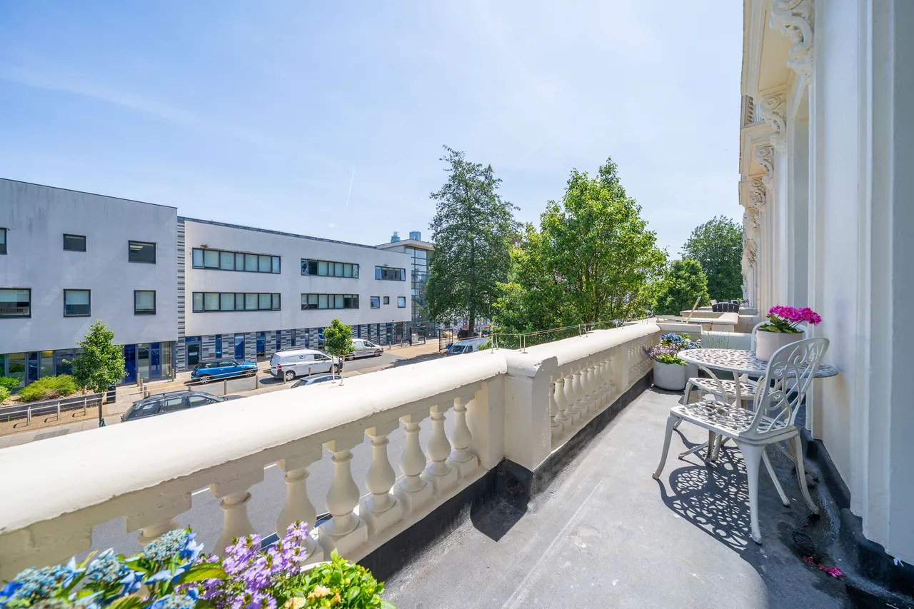 Claverton Street, London, SW1V, photo 2