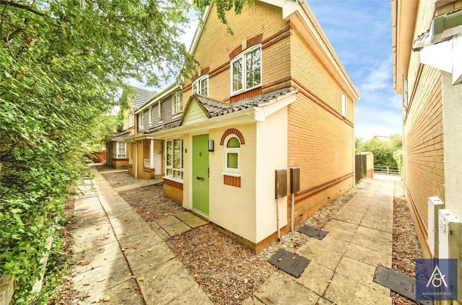 3 bed house for sale, Field View, Brackley, NN13