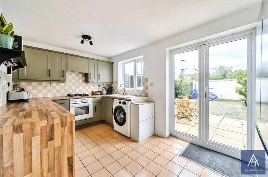 Field View, Brackley, NN13, photo 4
