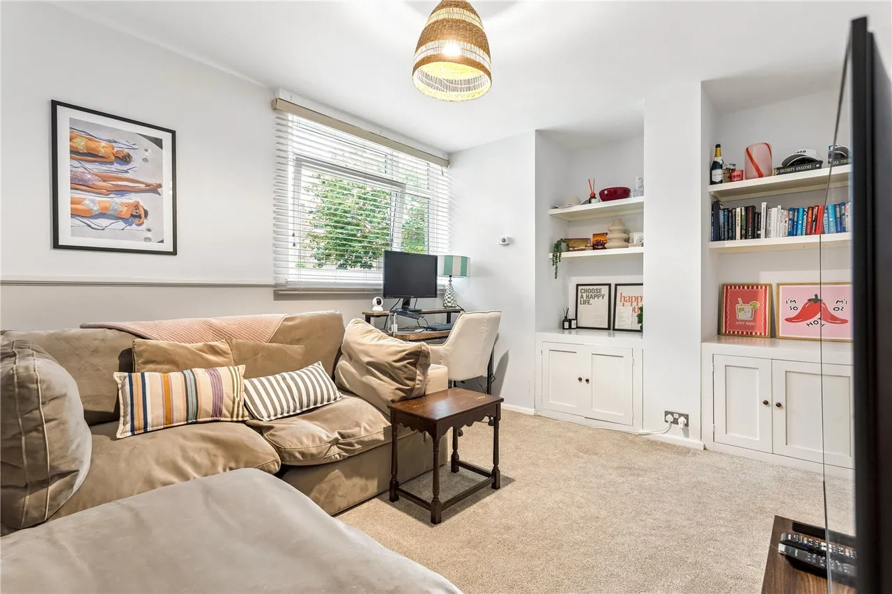 Childebert Road, London, SW17, photo 2
