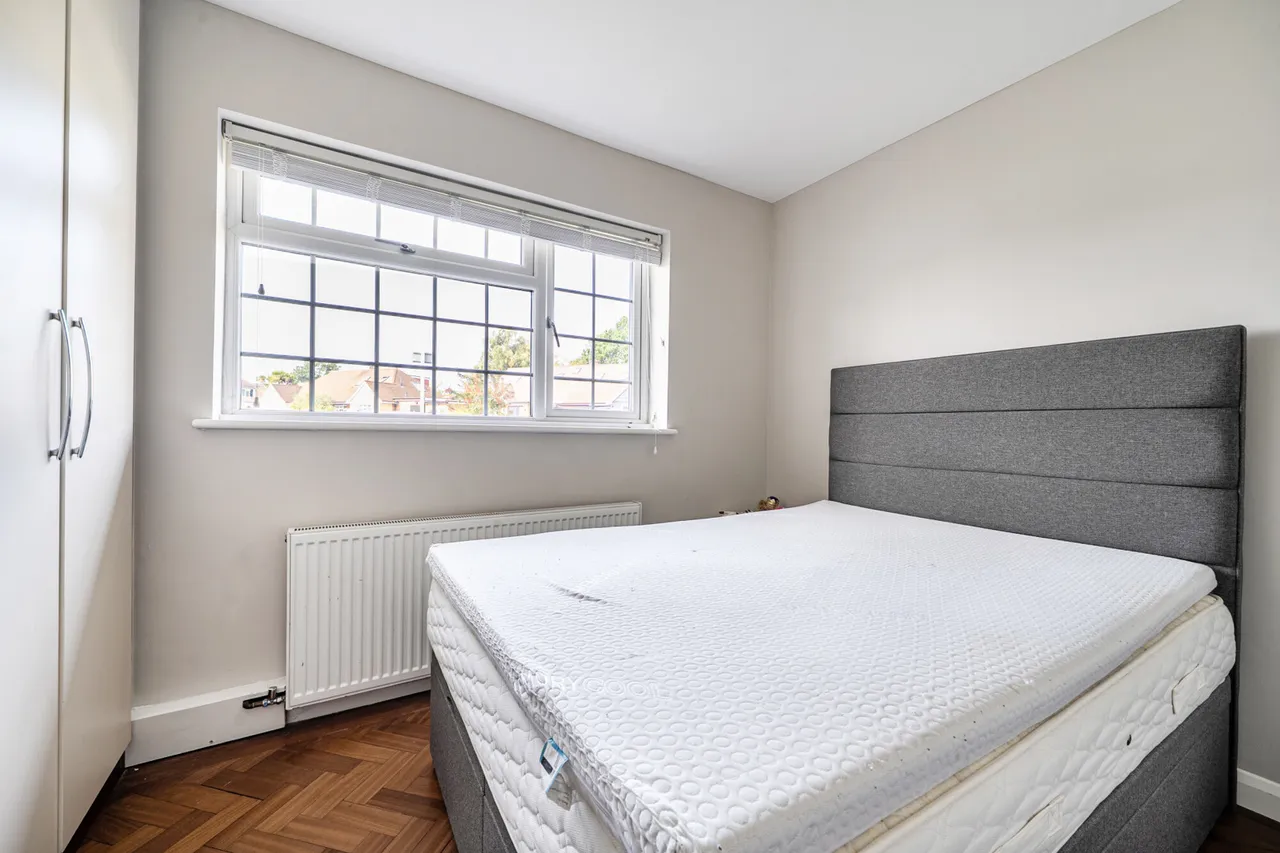 Henley Gardens, Pinner, HA5, photo 8