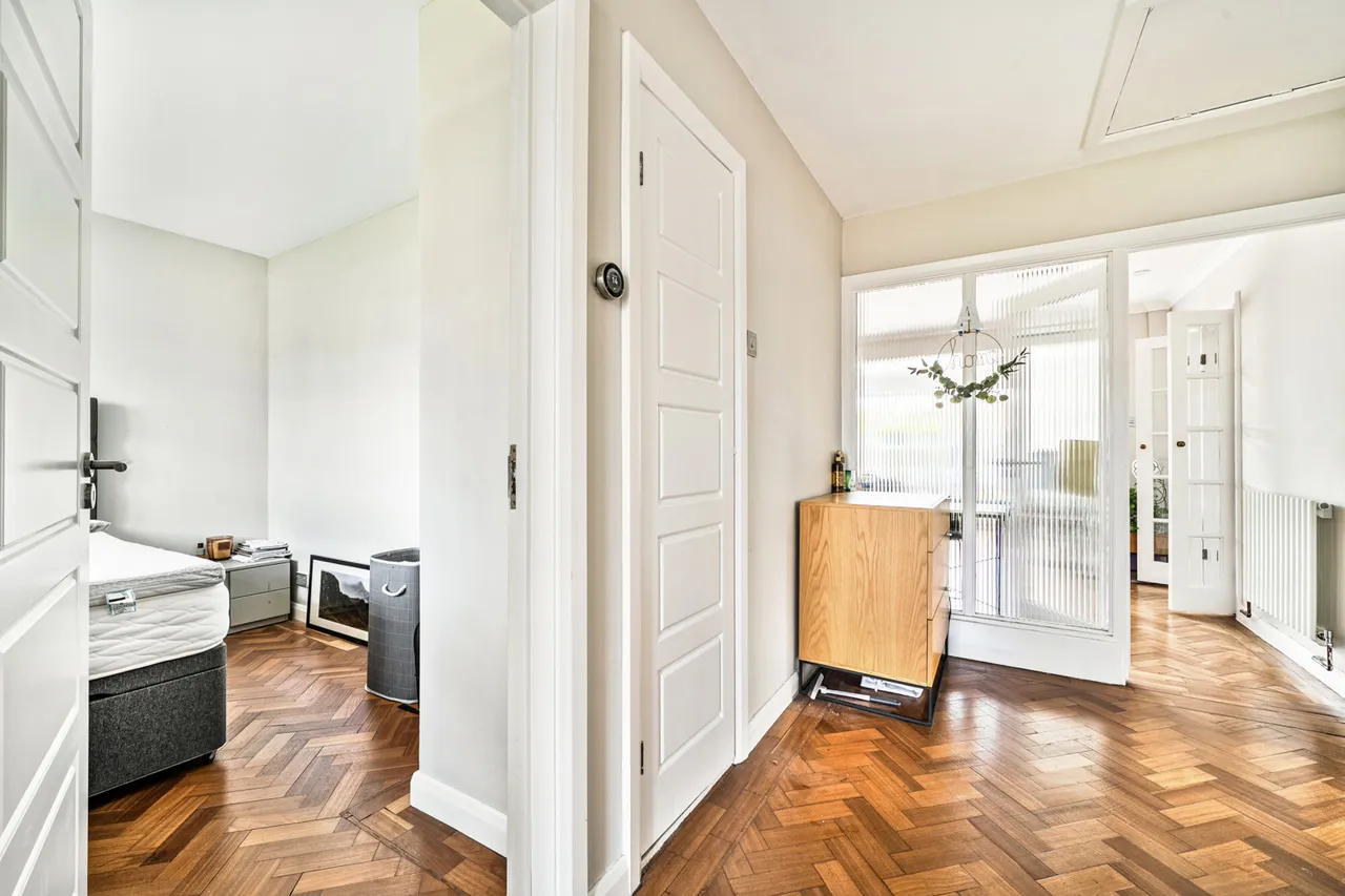 Henley Gardens, Pinner, HA5, photo 14