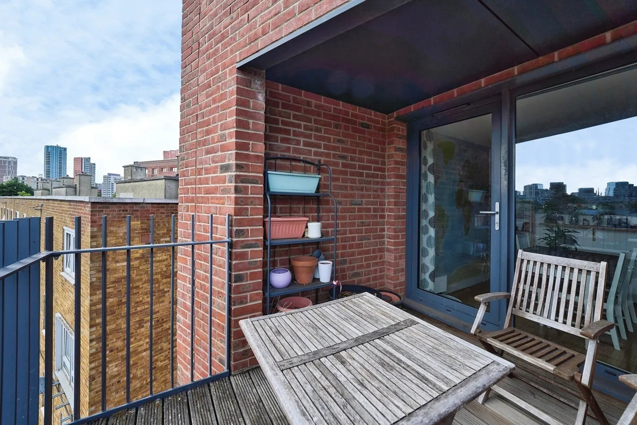 Fords Park Road, London, E16, photo 11