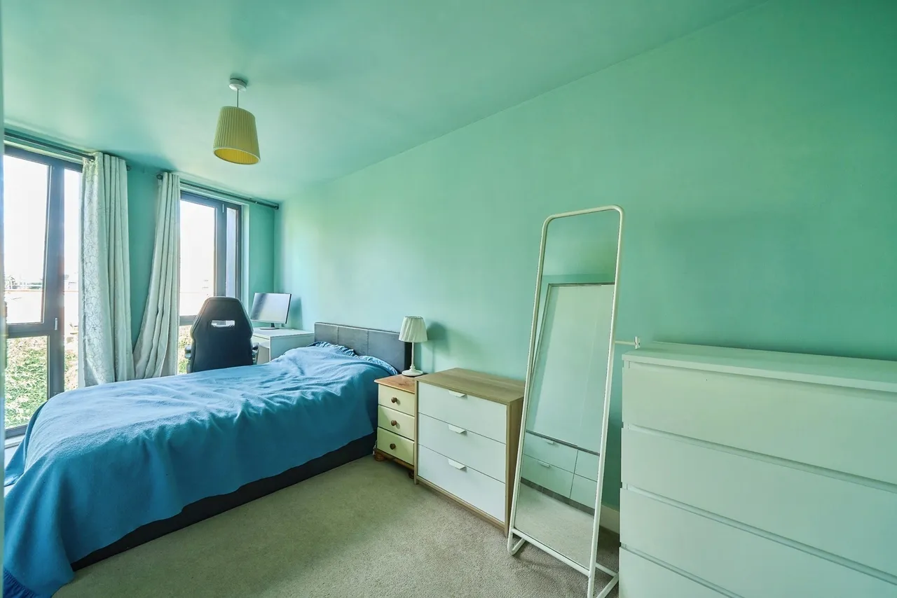 Fords Park Road, London, E16, photo 13