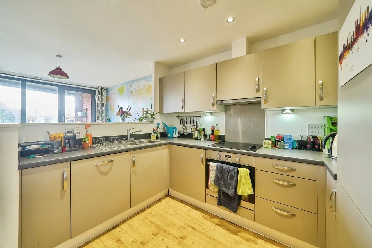 Fords Park Road, London, E16, photo 9