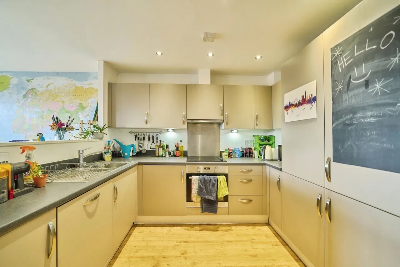 Fords Park Road, London, E16, photo 10