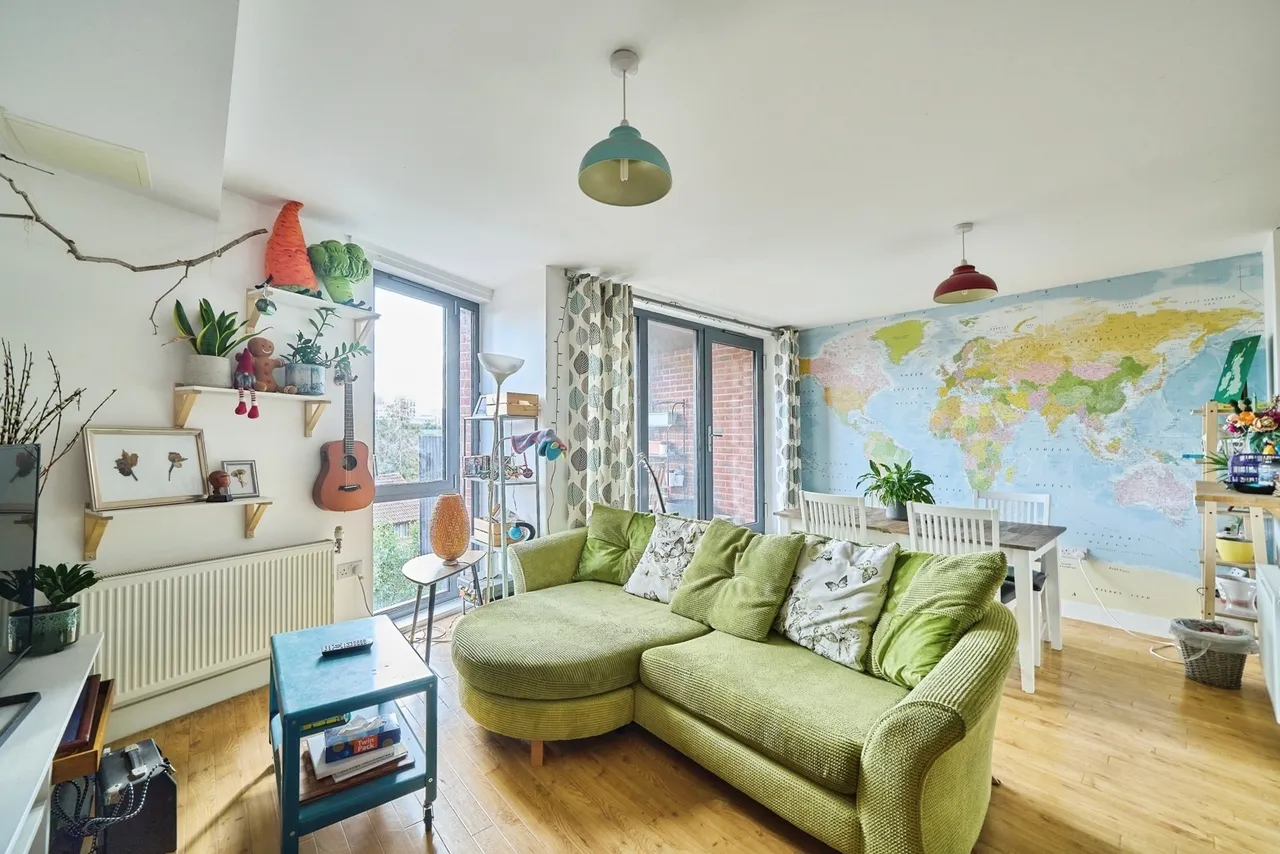 Fords Park Road, London, E16, photo 2