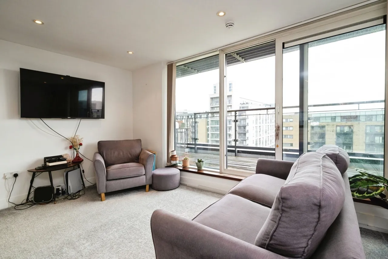 Jones Point, Ferry Court, Cardiff, South Glamorgan, CF11, photo 5