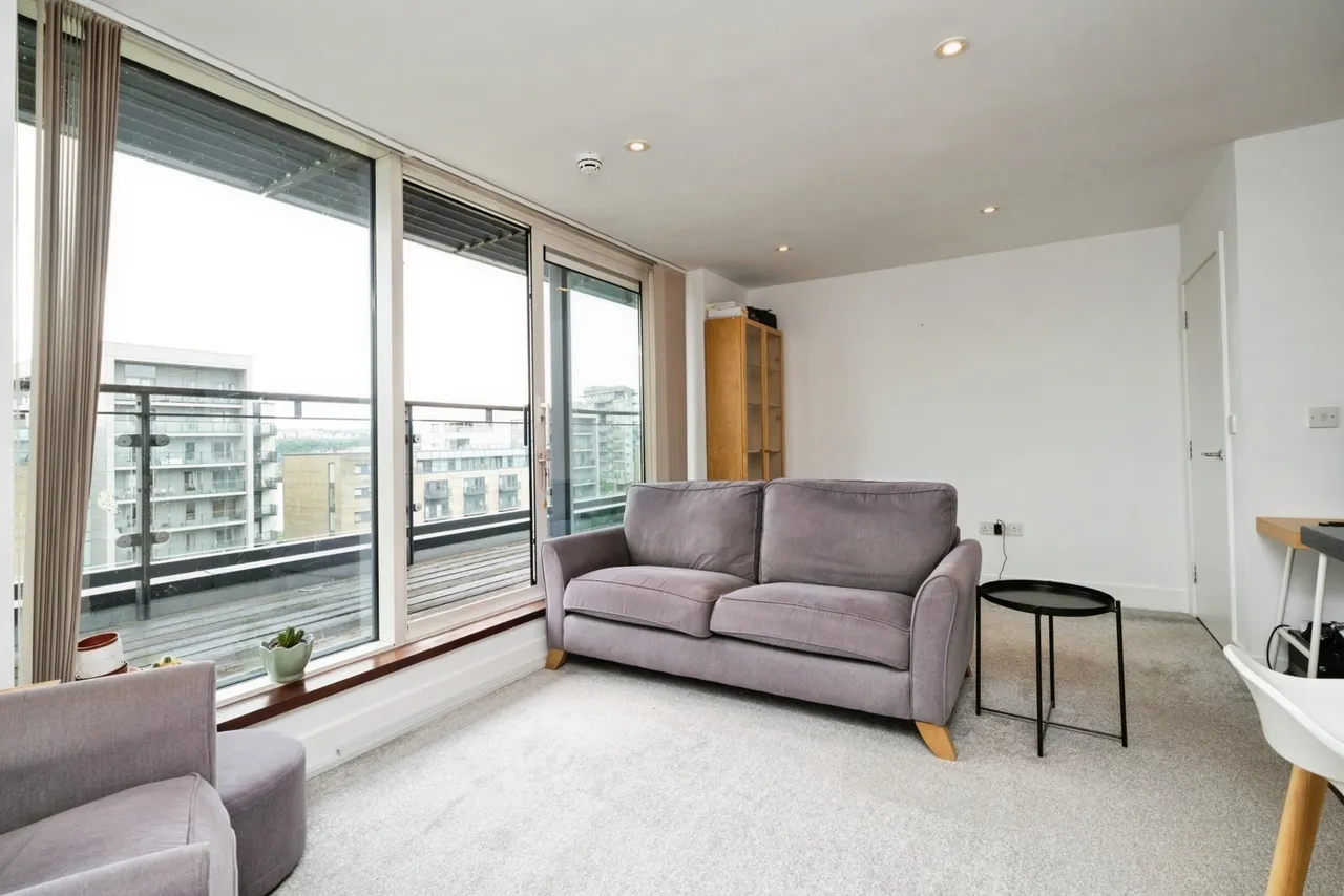 Jones Point, Ferry Court, Cardiff, South Glamorgan, CF11, photo 2